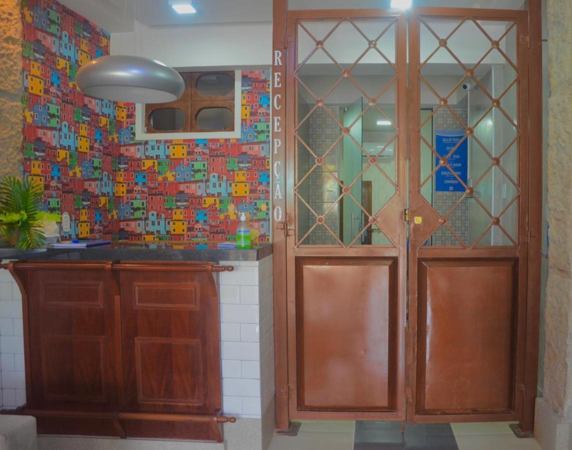 Bangalo Hotel *